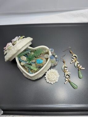Vintage Trinket Jewelry in Porcelain Heart box
